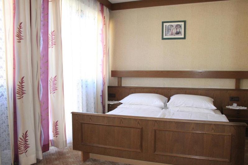 Gasthof Gerhart Perchtoldsdorf Cameră foto